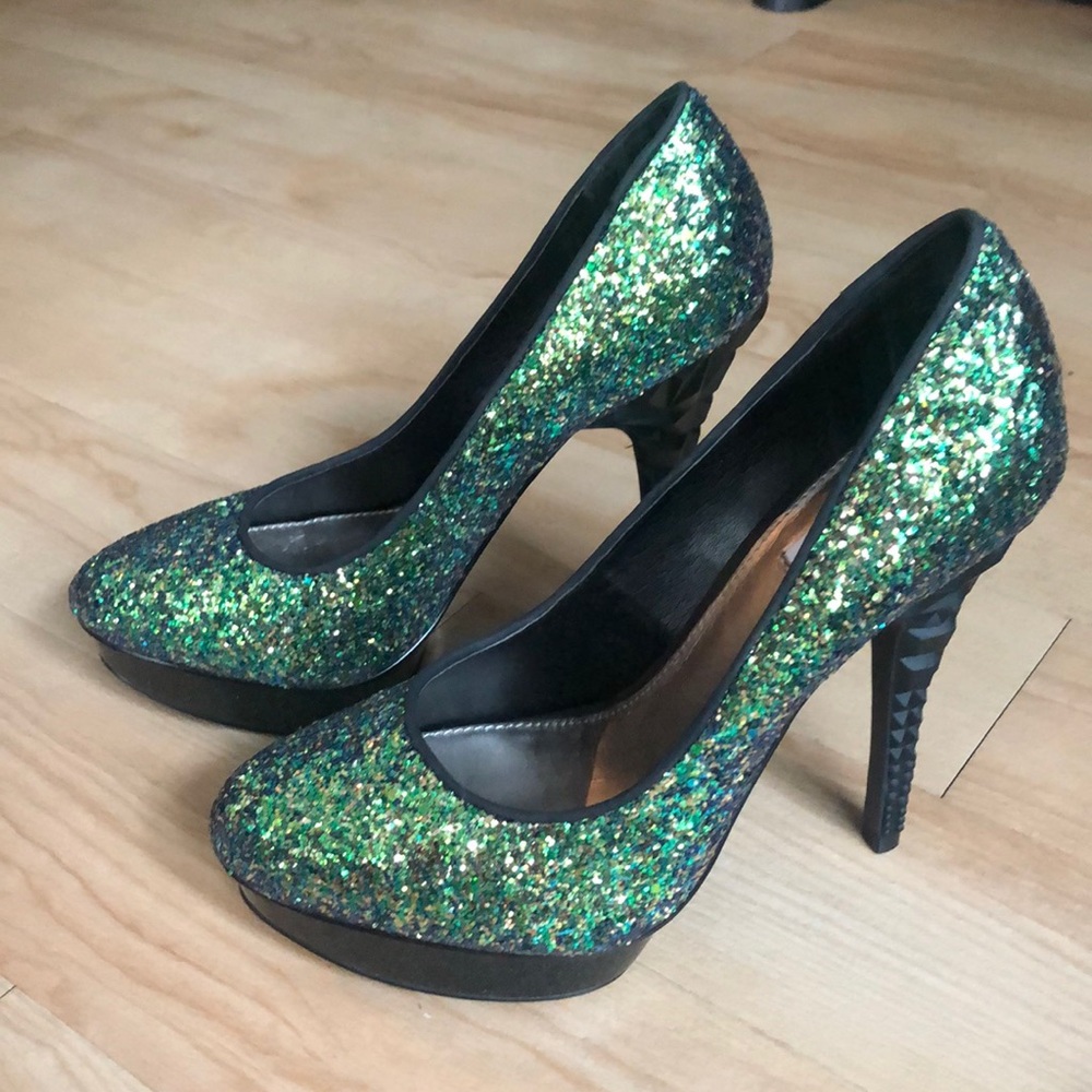 RACHEL Rachel Roy green sparkle heels- size 8